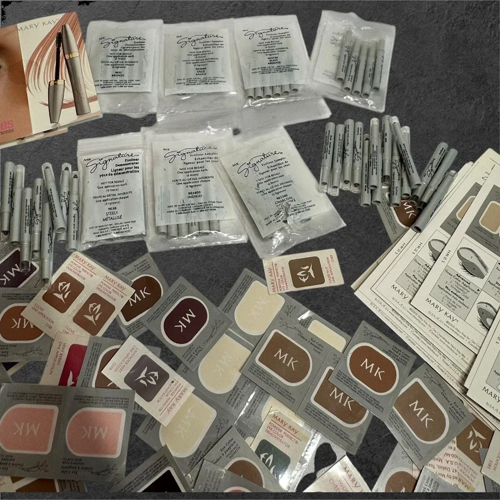 Mary Kay‎ Makeup Sample Lot Eyeshadow/Eyeliner/Blush Mixed Bulk
